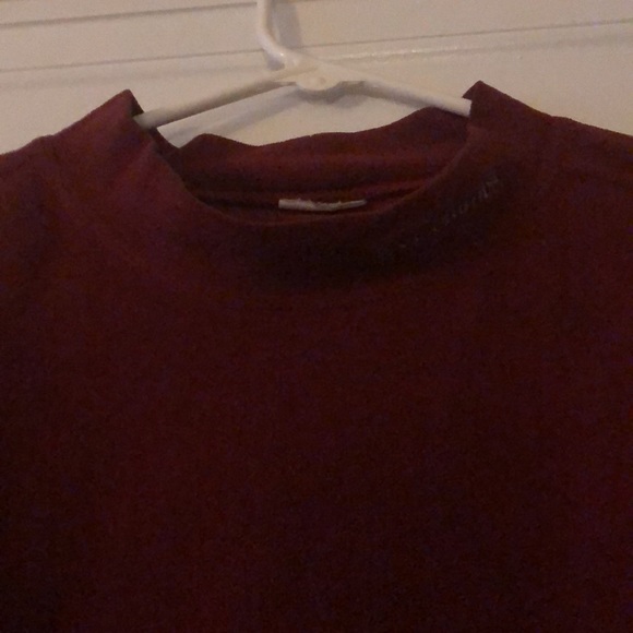 Columbia Mock Neck - Picture 3 of 5